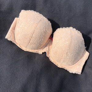 Victoria’s Secret strapless bra